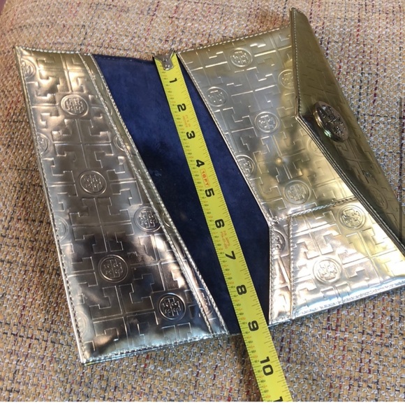 TORY BURCH Trifold Metallic Gold Logo Envelope Clutch W Blue Suede Lining 9x4.5 - Picture 5 of 6